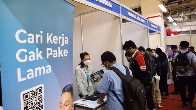 Daftar Lowongan Kerja Melalui Aplikasi di Sini